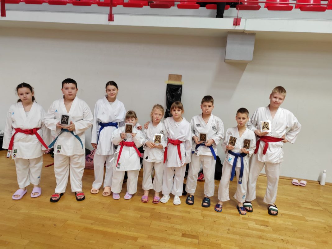 Karatisti Kondure osvojili 11 medalja Karatisti Kondure osvojili 11 medalja