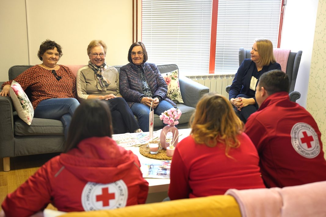 Otvoren i Dnevni centar za umirovljenike na Zelenom brijegu Otvoren i Dnevni centar za umirovljenike na Zelenom brijegu