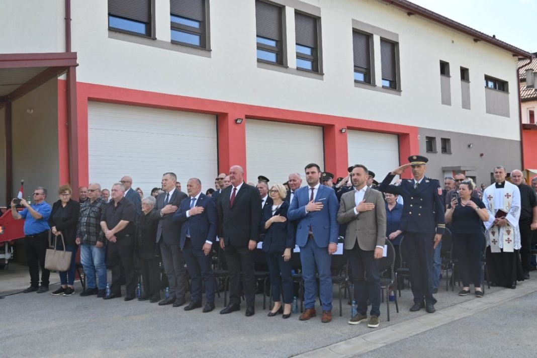 Jasenovac obilježio Dan općine i 30. obljetnicu VRO Bljesak Jasenovac obilježio Dan općine i 30. obljetnicu VRO Bljesak