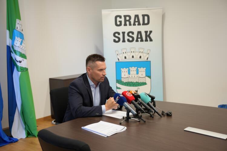 Orlić: Zatečeno stanje je alarmantno – Grad nema osigurana sredstva za plaće Orlić: Zatečeno stanje je alarmantno – Grad nema osigurana sredstva za plaće