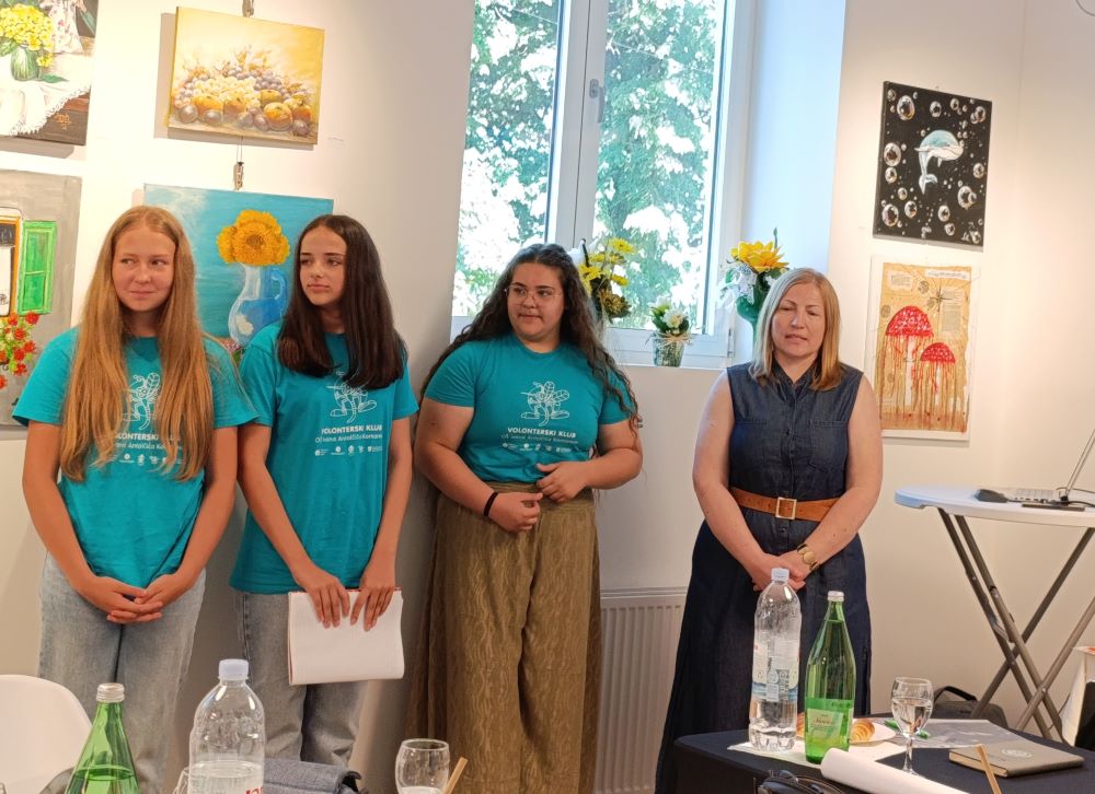 U Sisku održan stručni skup o ulozi školskog volontiranja u razvoju zajednice i obrazovanja U Sisku održan stručni skup o ulozi školskog volontiranja u razvoju zajednice i obrazovanja