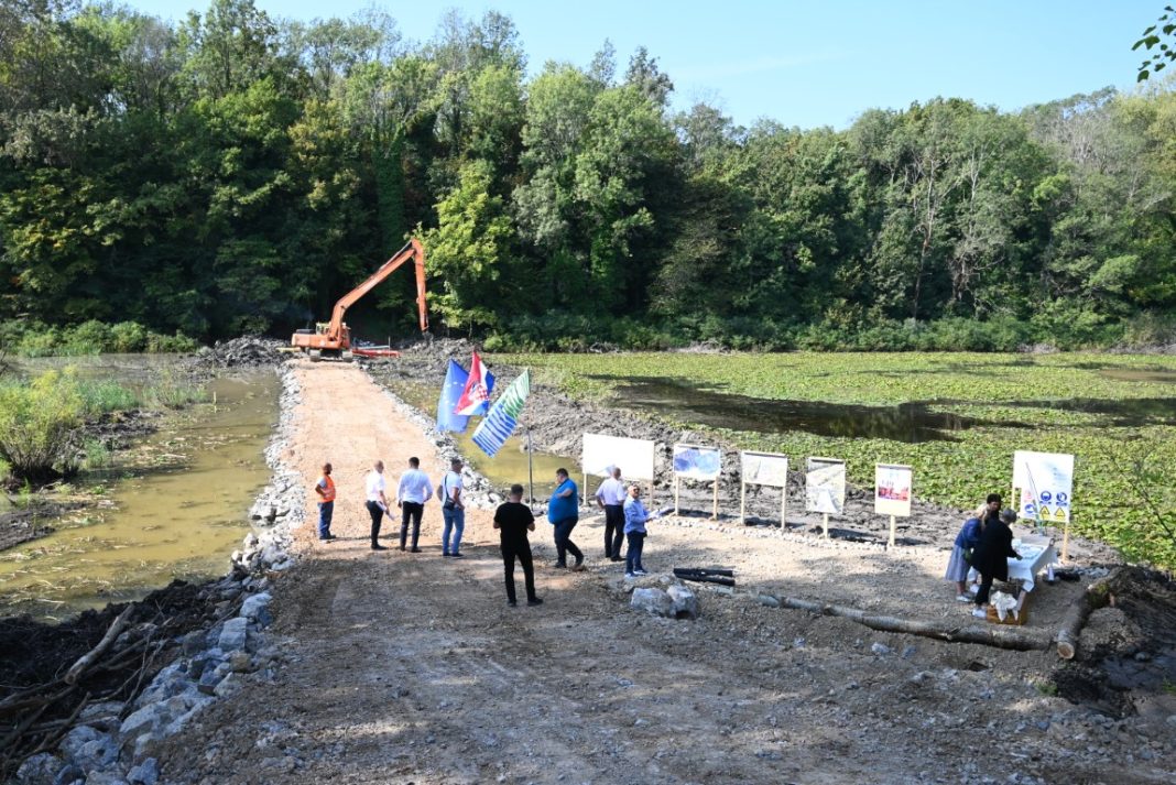 Obilježen Dan Hrvatskih voda i početak restauracije riječnog rukavca Tišina u Čigoču Obilježen Dan Hrvatskih voda i početak restauracije riječnog rukavca Tišina u Čigoču