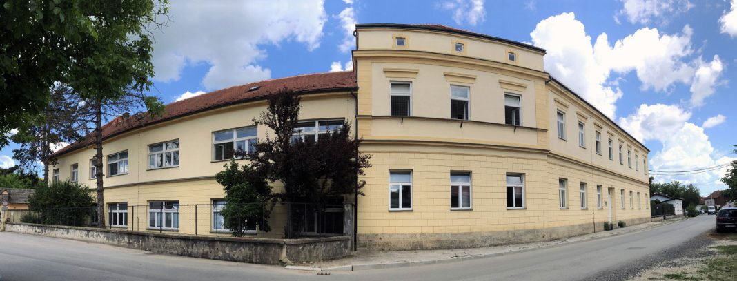 Dogradnja Doma za odrasle osobe Petrinja i gradnja školskih dvorana u Češkom Selu, Gori i Rajiću Dogradnja Doma za odrasle osobe Petrinja i gradnja školskih dvorana u Češkom Selu, Gori i Rajiću