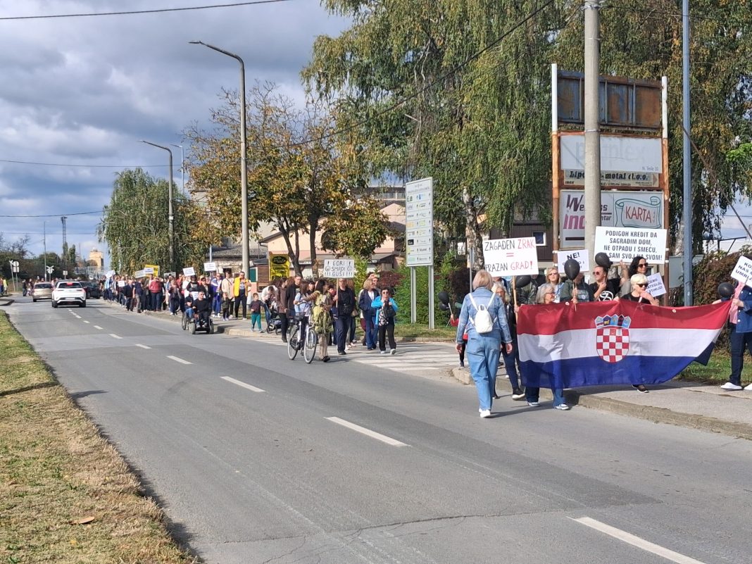 Održan prosvjed „AJMO SVI! Ne troSKa!” Održan prosvjed „AJMO SVI! Ne troSKa!”
