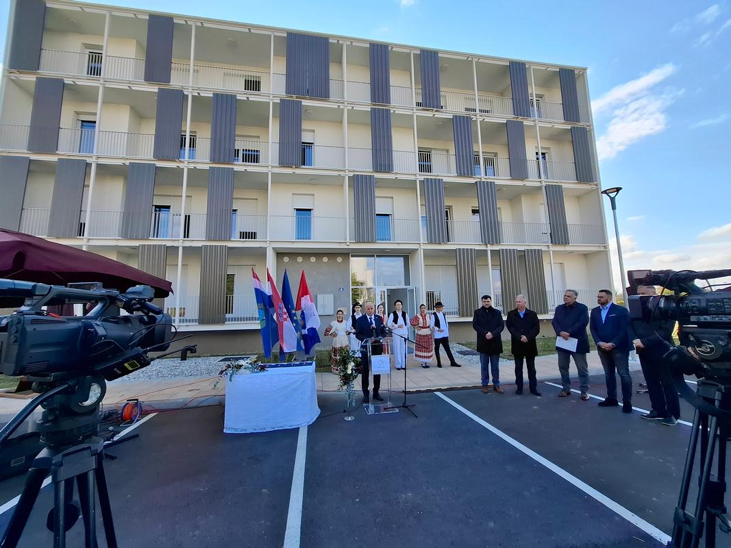 Novi domovi za 38 obitelji u Kutini i Sisku