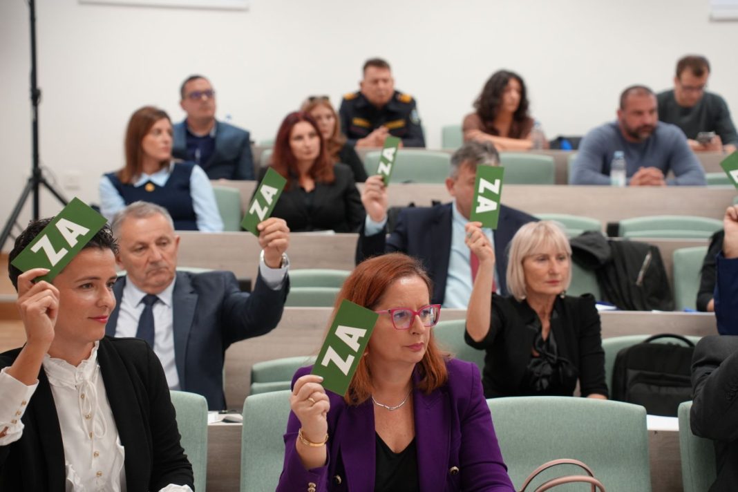 Danas zasjeda Gradsko vijeće – na dnevnom redu poskupljenje komunalne naknade za 35 % Danas zasjeda Gradsko vijeće – na dnevnom redu poskupljenje komunalne naknade za 35 %