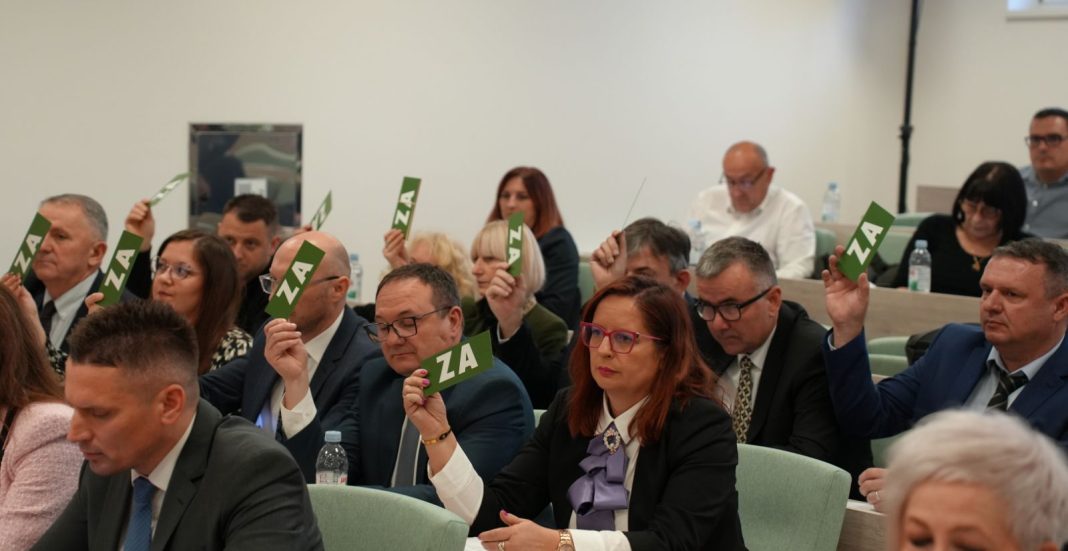 Na Gradskom vijeću najavljeni projekti, ali poskupila i komunalna naknada Na Gradskom vijeću najavljeni projekti, ali poskupila i komunalna naknada