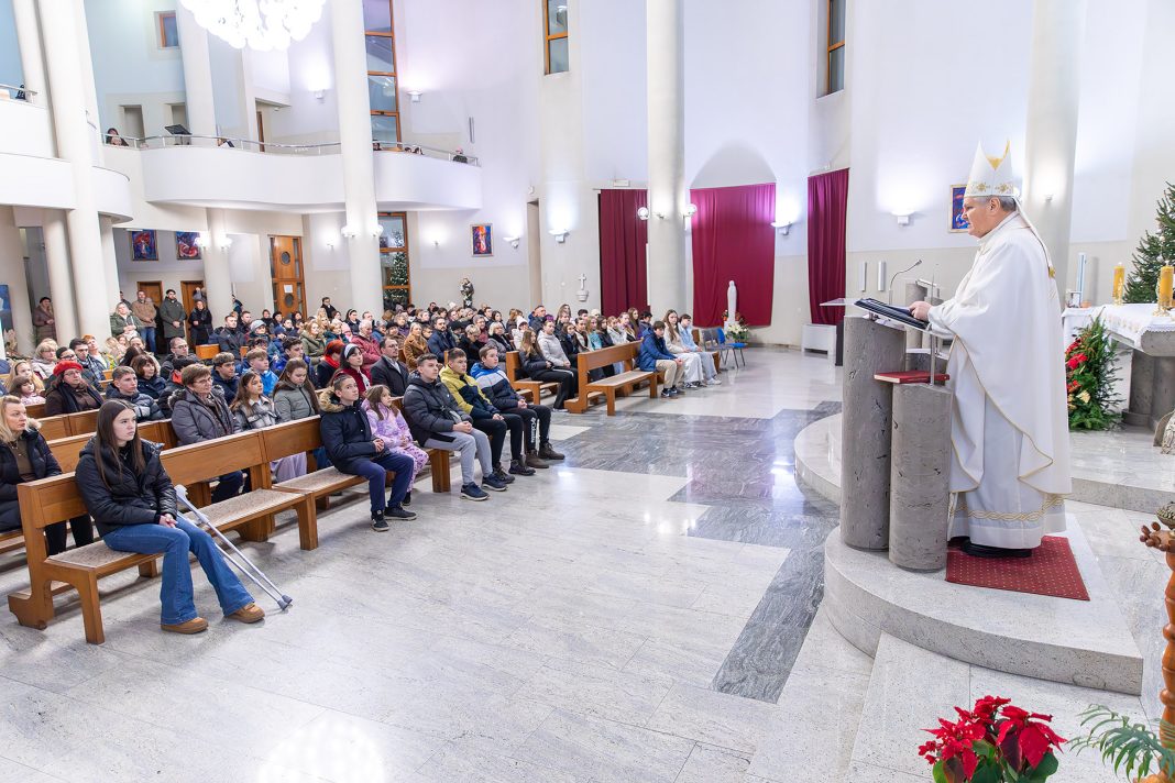 Zaključena Jubilejska godina u Sisačkoj biskupiji Zaključena Jubilejska godina u Sisačkoj biskupiji