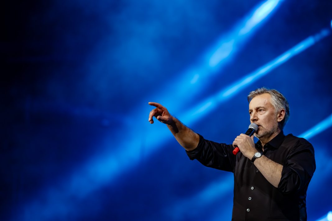 MIROSLAV ŠKORO: Na Valentinovo u Sisku ćemo se voljeti i ljubiti uz glazbu i s njom FOTO: JURICA CVITANIĆ