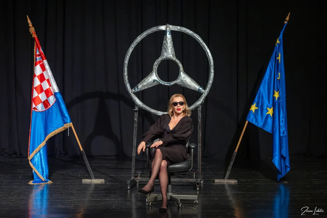 “Vla Vla Vlajland cabaret” Kazališta Moruzgva izveden u Sisku “Vla Vla Vlajland cabaret” Kazališta Moruzgva izveden u Sisku