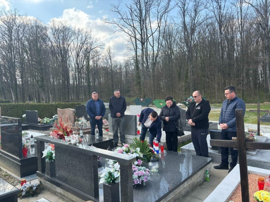 Sjećanje na Damira Cara i Ivana Gulića Sjećanje na Damira Cara i Ivana Gulića