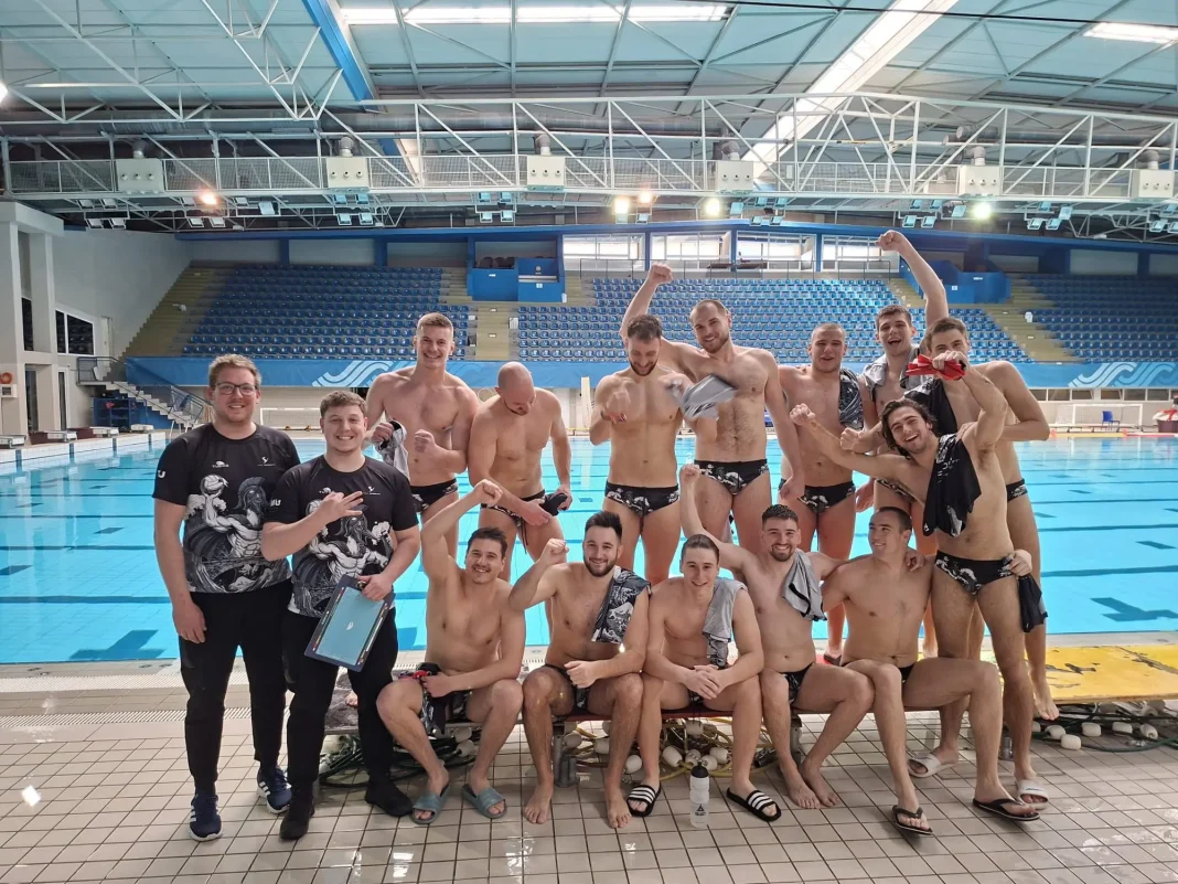 Vaterpolo klub Siscia je prvak 1.B seniorske lige – stekli su pravo nastupa u 1. ligi Vaterpolo klub Siscia je prvak 1.B seniorske lige – stekli su pravo nastupa u 1. ligi