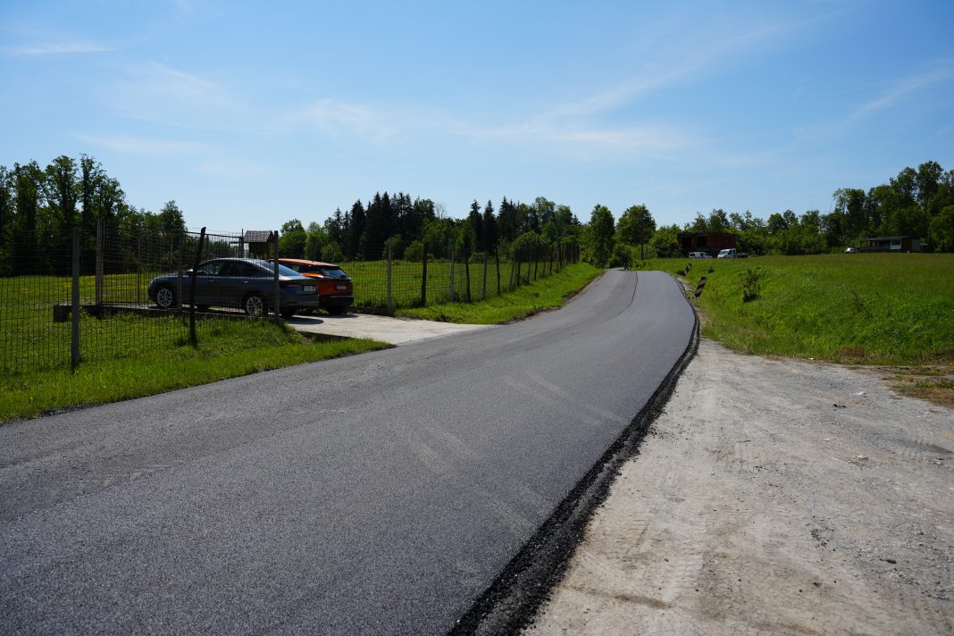 Radovi na oko 1500 metara prometnice u Madžarima Radovi na oko 1500 metara prometnice u Madžarima