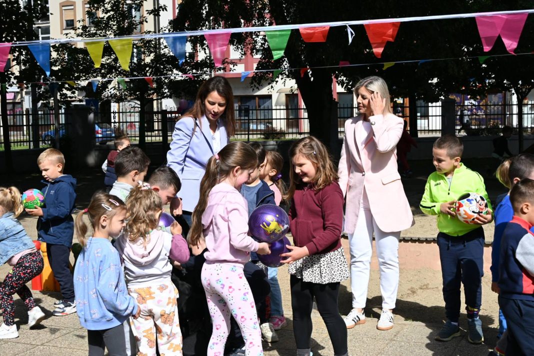 Nova ulaganja u DV Sisak Stari: Uređivat će se vanjski prostor i igralište Nova ulaganja u DV Sisak Stari: Uređivat će se vanjski prostor i igralište
