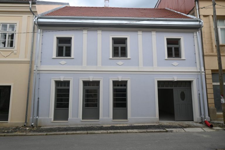 Izvršena primopredaja obnovljenih objekata u Petrinji