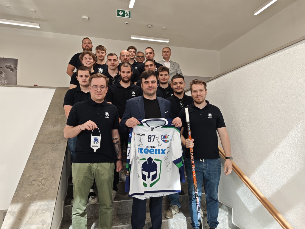 Župan primio prvake Hrvatske – KHL Sisak iza sebe ima još jednu uspješnu sezonu Župan primio prvake Hrvatske – KHL Sisak iza sebe ima još jednu uspješnu sezonu