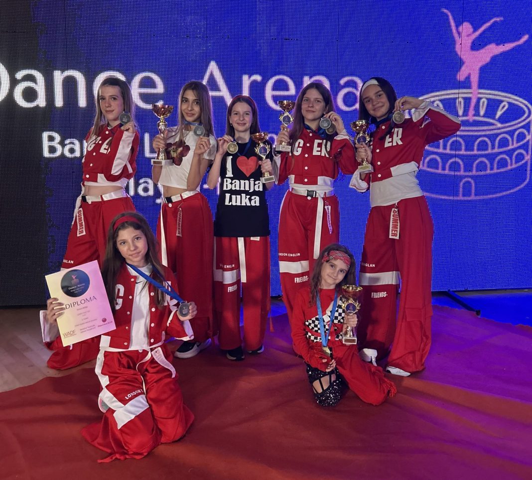 PK Elina u BiH osvojio 4 zlata i 2 srebra PK Elina u BiH osvojio 4 zlata i 2 srebra