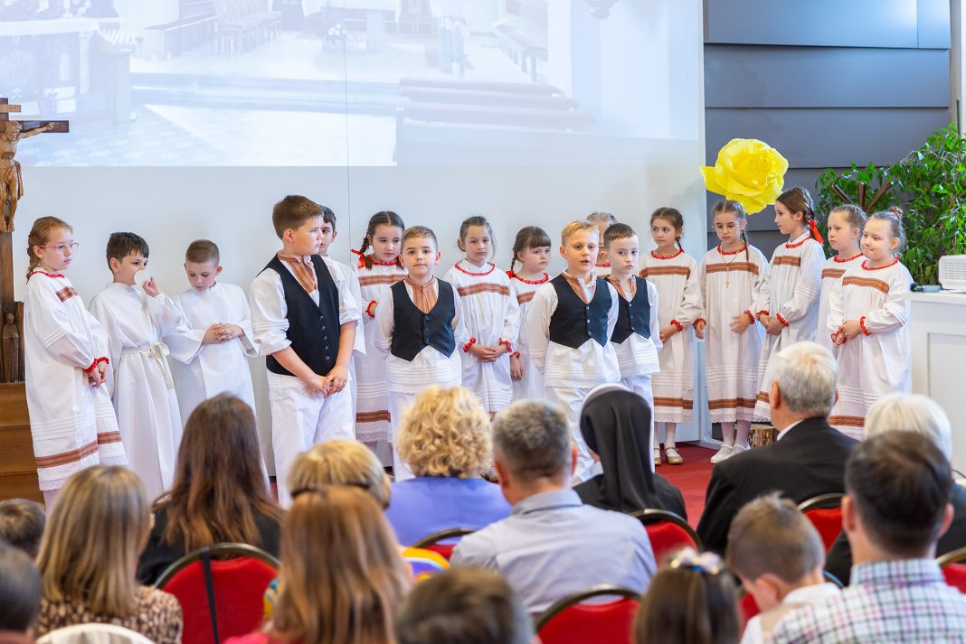 Proslavljen Dan Katoličke osnovne škole u Sisku Proslavljen Dan Katoličke osnovne škole u Sisku