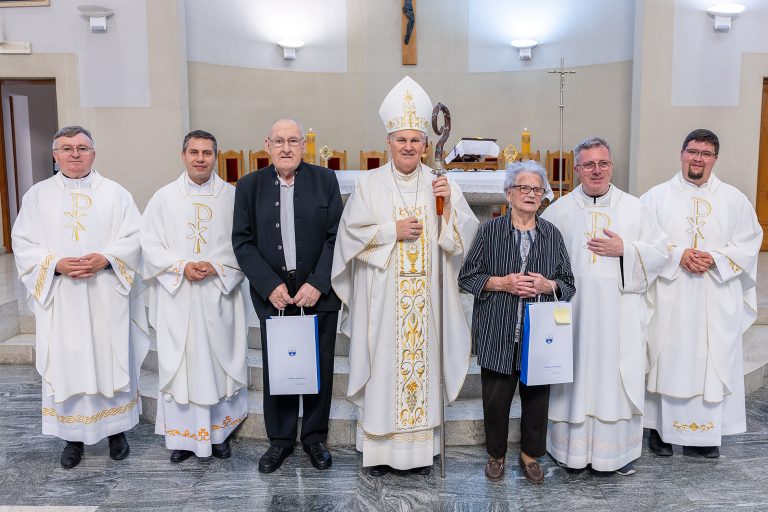 Započela devetnica sv. Kvirinu, uručena odlikovanja zaslužnim vjernicima