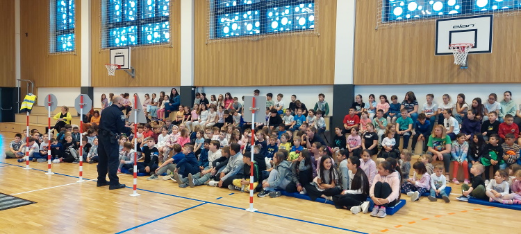 Edukativni program „Poštujte naše znakove“ u Osnovnoj školi Galdovo Edukativni program „Poštujte naše znakove“ u Osnovnoj školi Galdovo