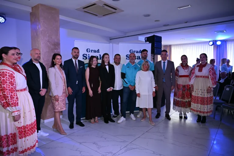 Dan grada Siska obilježen svečanim programom i dodjelom javnih priznanja