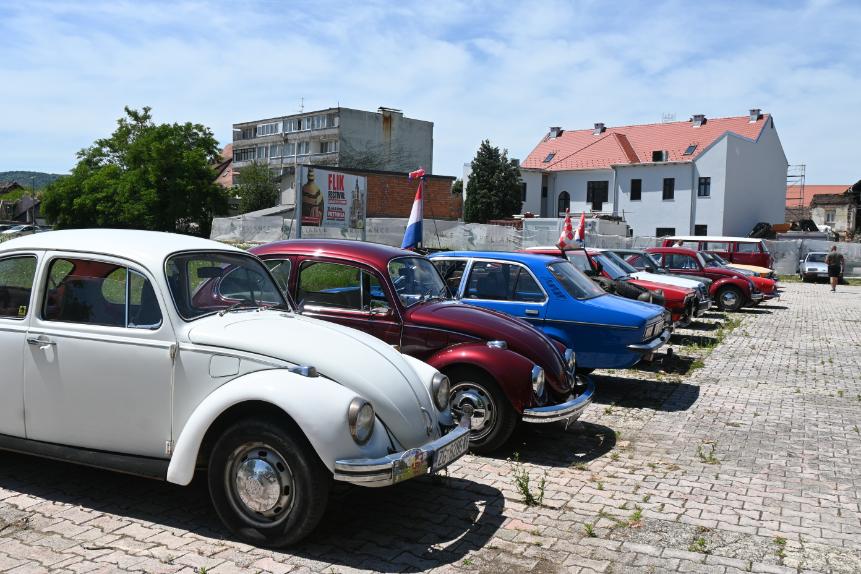 Održan 39. Oldtimer rally „Petrinji na dar“ Održan 39. Oldtimer rally „Petrinji na dar“