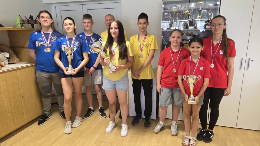 Sportaši HVIDR-a SISAK osvojili medalje na natjecanju u Vrbovcu Sportaši HVIDR-a SISAK osvojili medalje na natjecanju u Vrbovcu