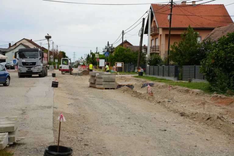 Počela sanacija glavne prometnice u središtu Budaševa