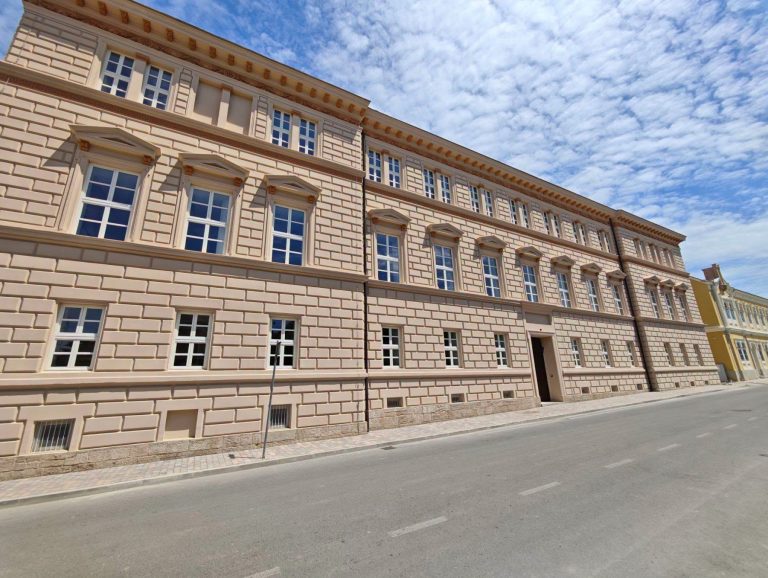 Pri kraju obnova povijesne školske zgrade u Petrinji