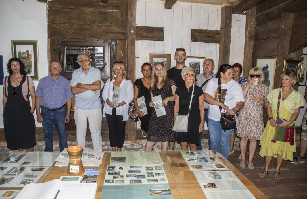 GALERIJA: Izložba slika Ivana Antolčića “Posavina kao nadahnuće” GALERIJA: Izložba slika Ivana Antolčića “Posavina kao nadahnuće”