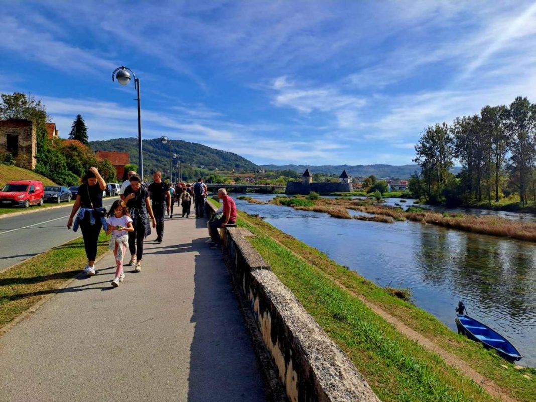 Hrvatska Kostajnica se priprema za Kestenijadu Hrvatska Kostajnica se priprema za Kestenijadu