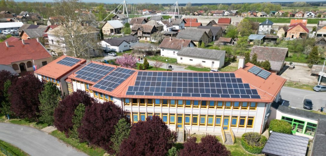 Martinska Ves dijeli potpore učenicima i studentima Martinska Ves dijeli potpore učenicima i studentima