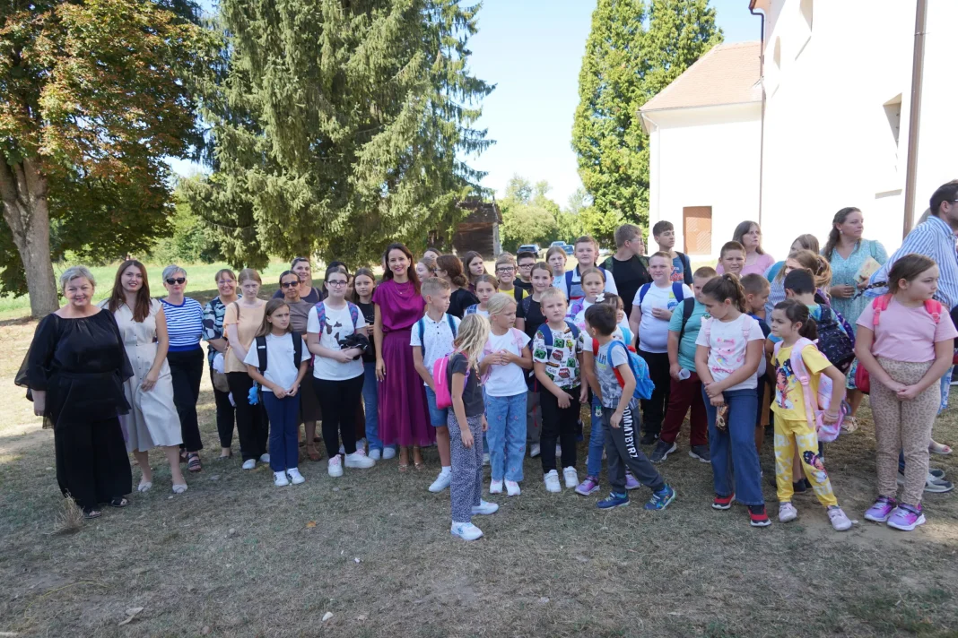 Bolji uvjeti za učenike u školama Donje Posavine Bolji uvjeti za učenike u školama Donje Posavine