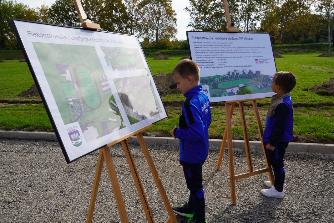 GALERIJA: Napreduju radovi na nogometnom stadionu Metalac GALERIJA: Napreduju radovi na nogometnom stadionu Metalac